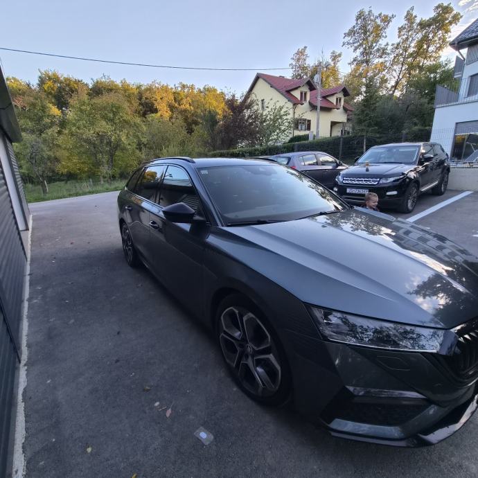 Škoda Octavia Combi 2,0 TDI automatik,napravljen velikk servis, fotografija 4