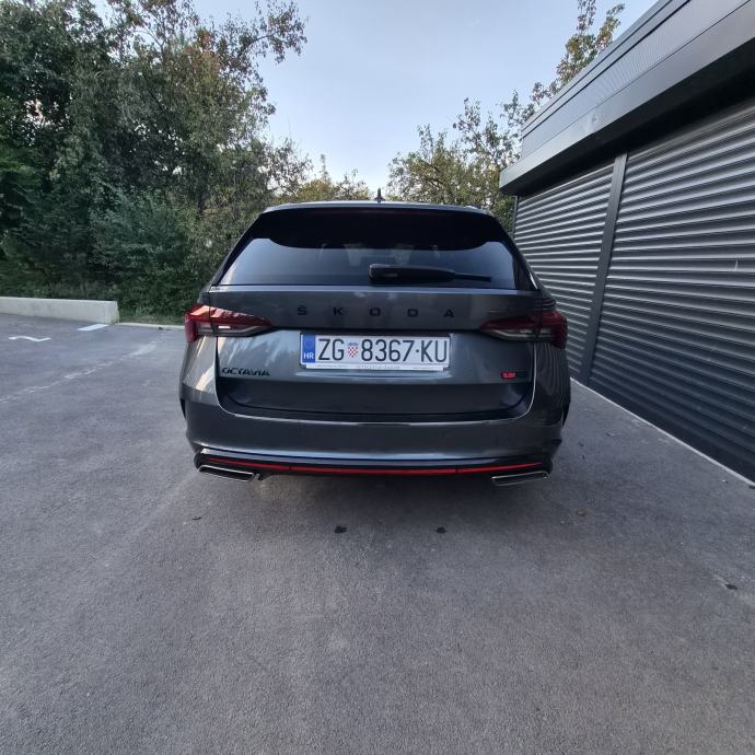 Škoda Octavia Combi 2,0 TDI automatik,napravljen velikk servis, fotografija 5