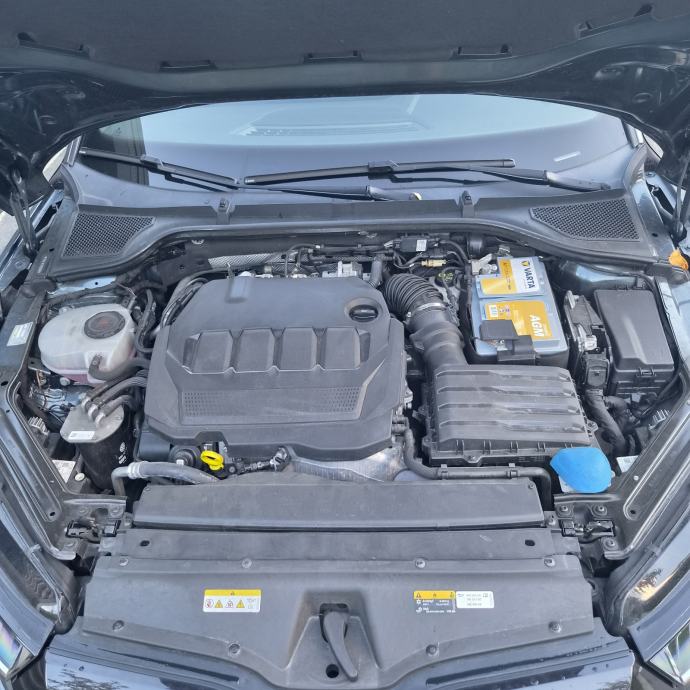Škoda Octavia Combi 2,0 TDI automatik,napravljen velikk servis, fotografija 8
