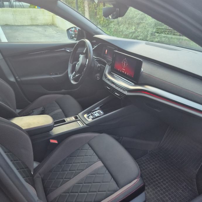 Škoda Octavia Combi 2,0 TDI automatik,napravljen velikk servis, fotografija 9