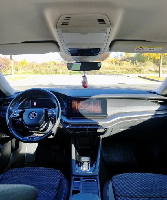 Škoda Octavia Combi 2,0 TDI automatik, fotografija 9