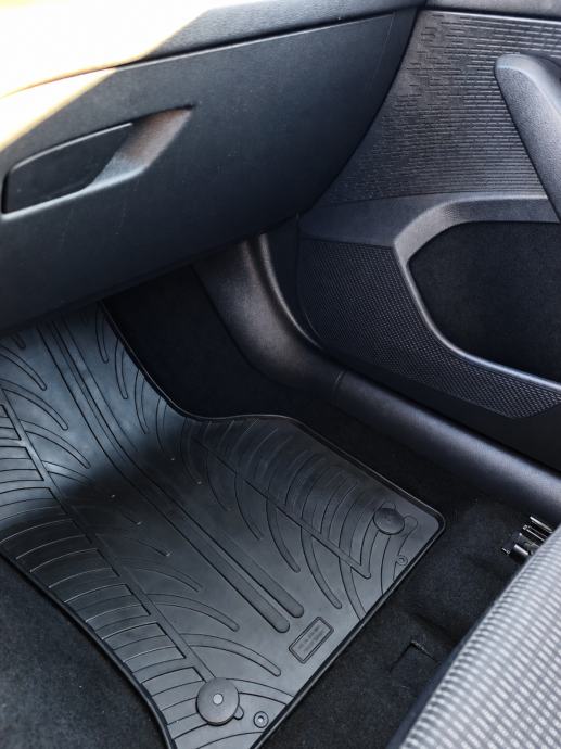 Škoda Octavia Combi 2,0 TDI automatik, fotografija 17