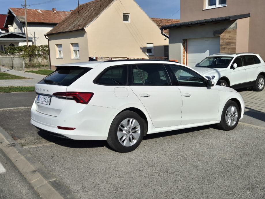 Škoda Octavia Combi 2,0 TDI automatik, fotografija 6