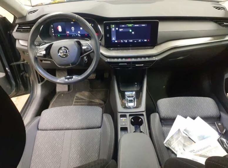 Škoda Octavia Combi 2,0 TDI automatik, fotografija 6