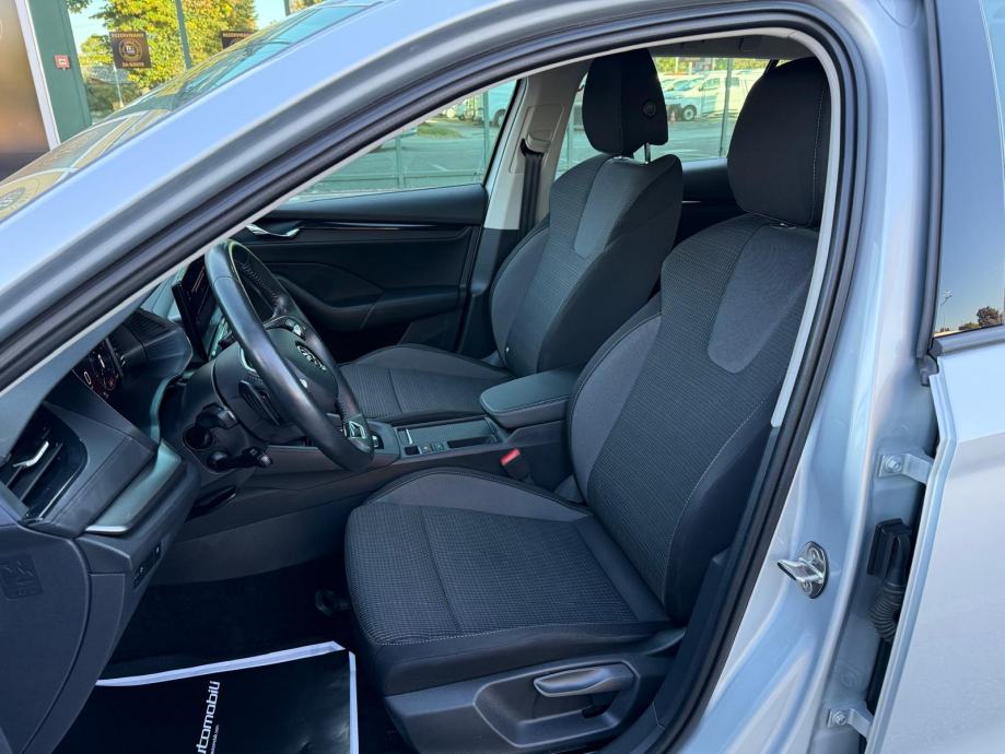 Škoda Octavia Combi | 2,0 TDI DSG | 110kW | Virtual | JAMSTVO | PDV, fotografija 11