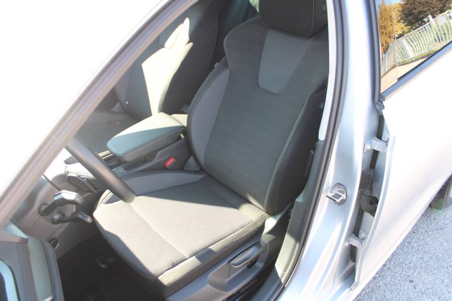 Škoda Octavia Combi 2.0 TDi DSG 150ks *LED, NAVIGACIJA, KAMERA*, fotografija 10