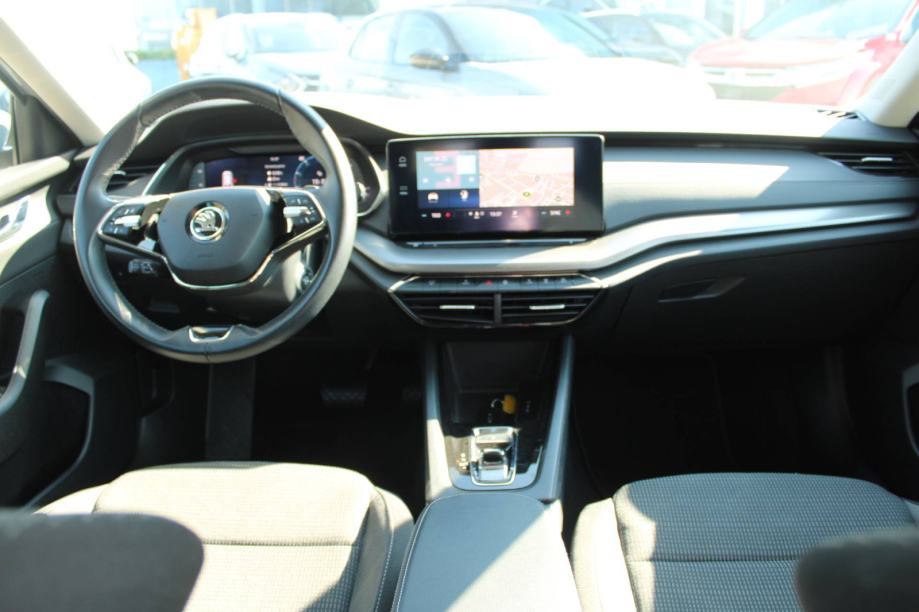 Škoda Octavia Combi 2.0 TDi DSG 150ks *LED, NAVIGACIJA, KAMERA*, fotografija 13