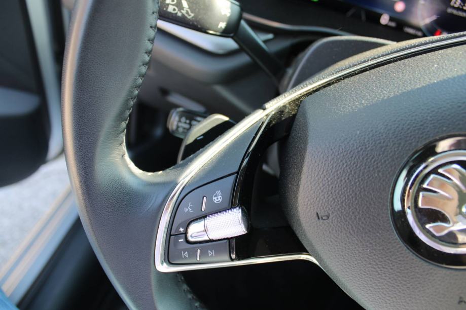 Škoda Octavia Combi 2.0 TDi DSG 150ks *LED, NAVIGACIJA, KAMERA*, fotografija 16