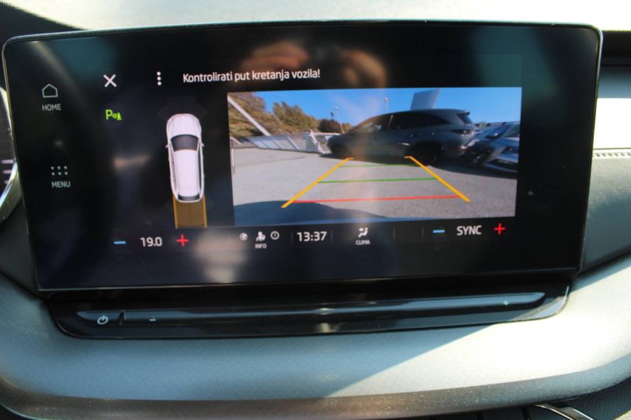 Škoda Octavia Combi 2.0 TDi DSG 150ks *LED, NAVIGACIJA, KAMERA*, fotografija 19