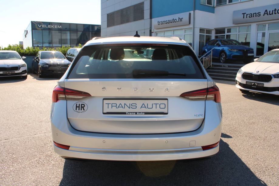 Škoda Octavia Combi 2.0 TDi DSG 4x4, fotografija 6