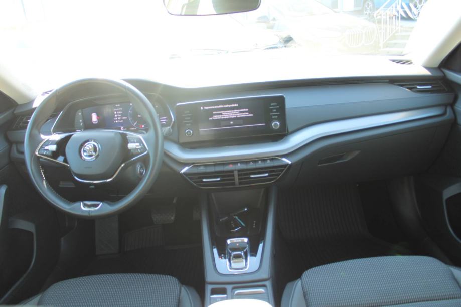 Škoda Octavia Combi 2.0 TDi DSG 4x4, fotografija 12