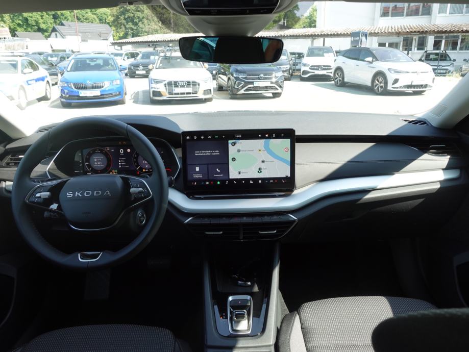 Škoda Octavia Combi 2.0 TDI DSG Anniversary Edition, fotografija 11