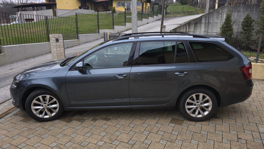 Škoda Octavia Combi 2,0 TDI DSG automatik, fotografija 2
