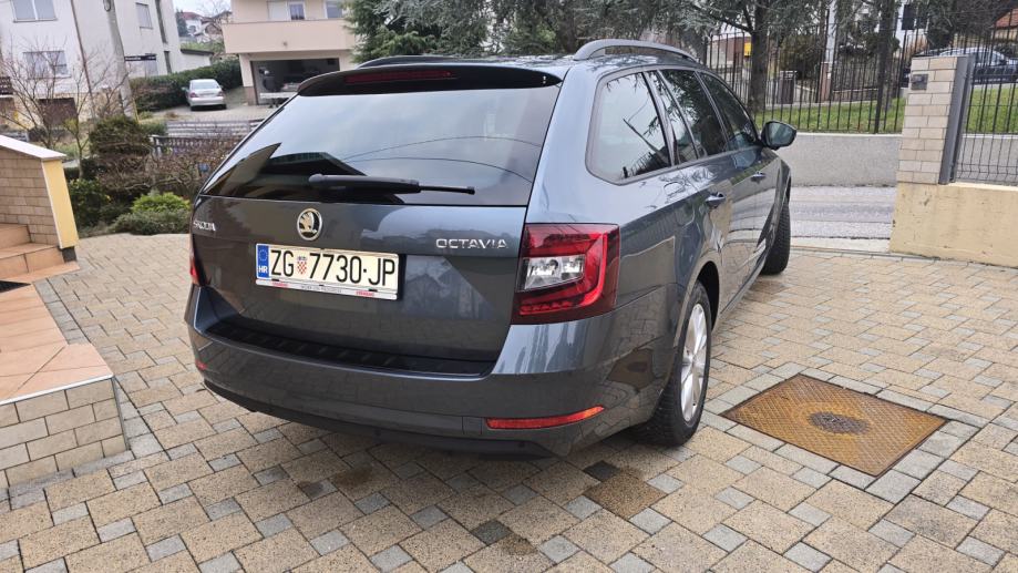 Škoda Octavia Combi 2,0 TDI DSG automatik, fotografija 4
