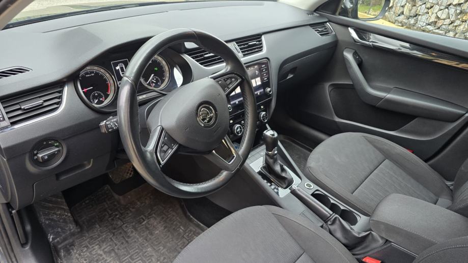 Škoda Octavia Combi 2,0 TDI DSG automatik, fotografija 9