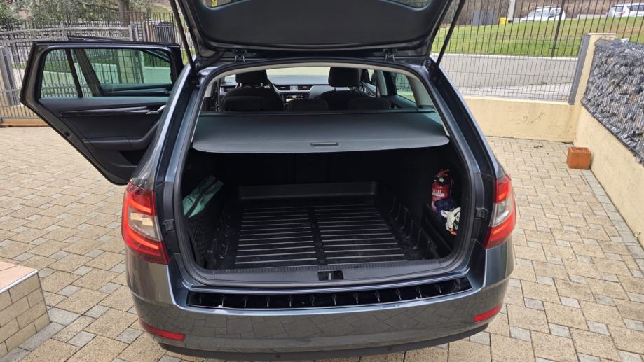 Škoda Octavia Combi 2,0 TDI DSG automatik, fotografija 10