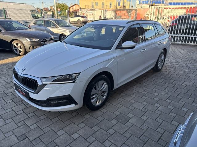 Škoda Octavia Combi 2,0 TDI DSG Execitive, pogled izvana - slika 2