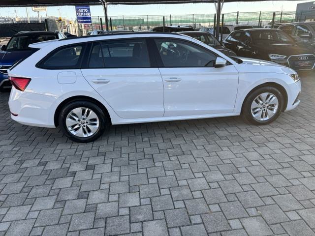Škoda Octavia Combi 2,0 TDI DSG Execitive, fotografija 7