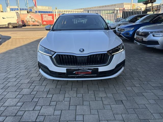 Škoda Octavia Combi 2,0 TDI DSG Execitive, fotografija 9