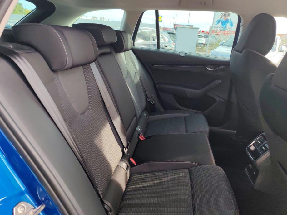 Škoda Octavia Combi 2.0 TDI DSG EXECUTIVE, fotografija 12