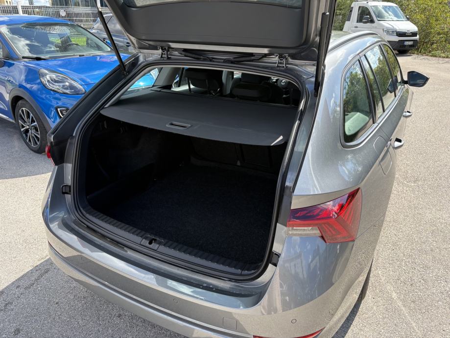 Škoda Octavia Combi 2,0 TDI, DSG- savršeno stanje !! Reg. godinu dana, fotografija 8