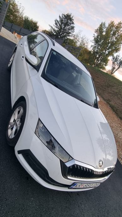 Škoda Octavia Combi 2.0 TDI DSG – MATRIX LED, ACC, KESSY, Columbus, fotografija 3