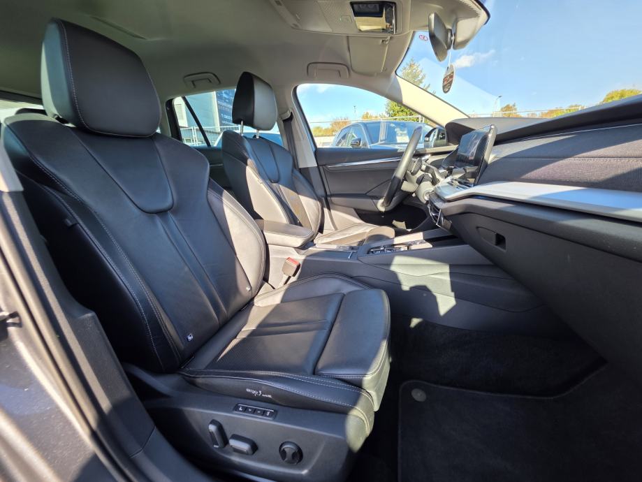 Škoda Octavia Combi 2,0 TDI DSG | STYLE | JAMSTVO 4 GOD | MATRIX | PDV, fotografija 17