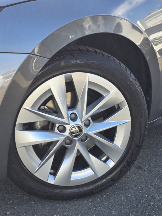 Škoda Octavia Combi 2,0 TDI DSG | STYLE | JAMSTVO 4 GOD | MATRIX | PDV, fotografija 7