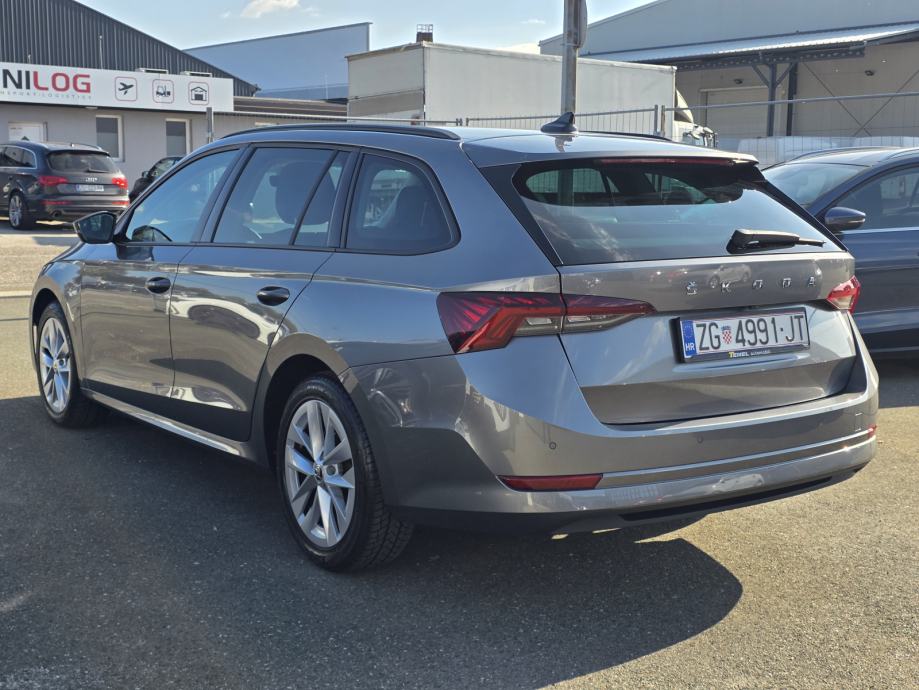 Škoda Octavia Combi 2,0 TDI DSG | STYLE | JAMSTVO 4 GOD | MATRIX | PDV, fotografija 2
