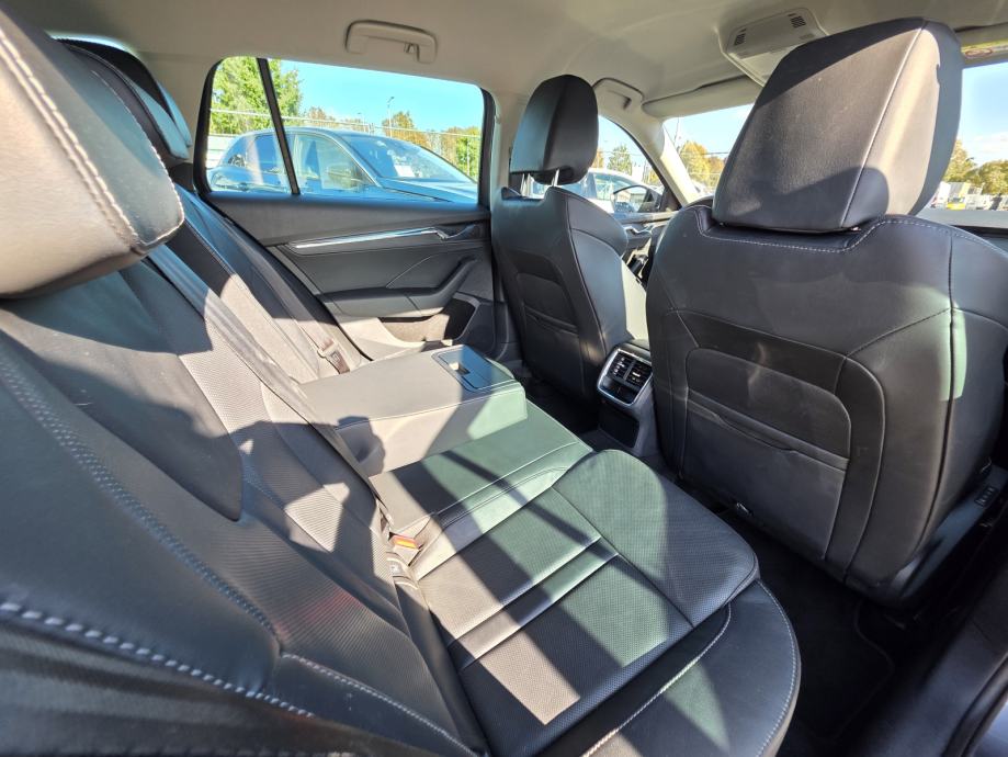 Škoda Octavia Combi 2,0 TDI DSG | STYLE | JAMSTVO 4 GOD | MATRIX | PDV, fotografija 15