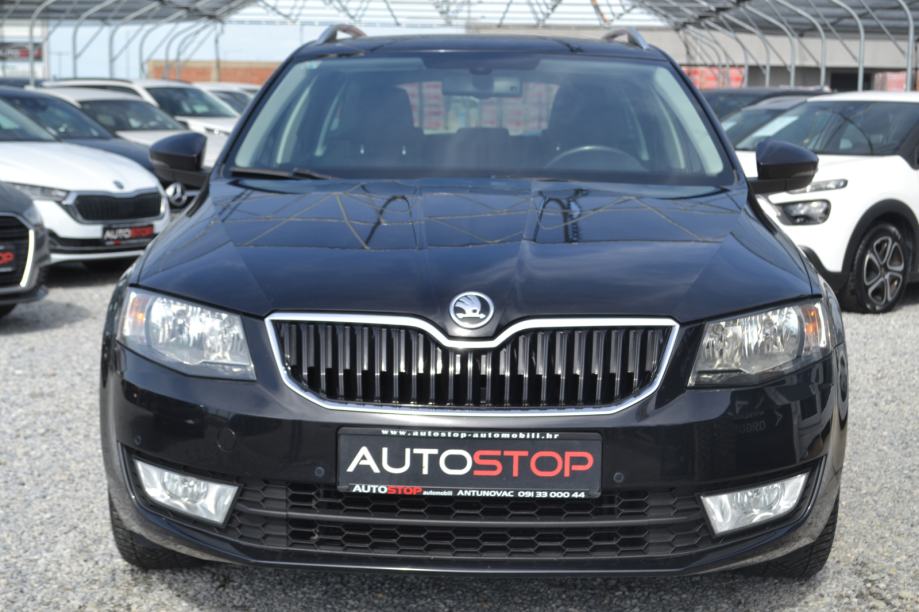 Škoda Octavia Combi 2,0 TDI ** euro 6 ** MOTOR I LIMARIJA ODLIČNI **, fotografija 2