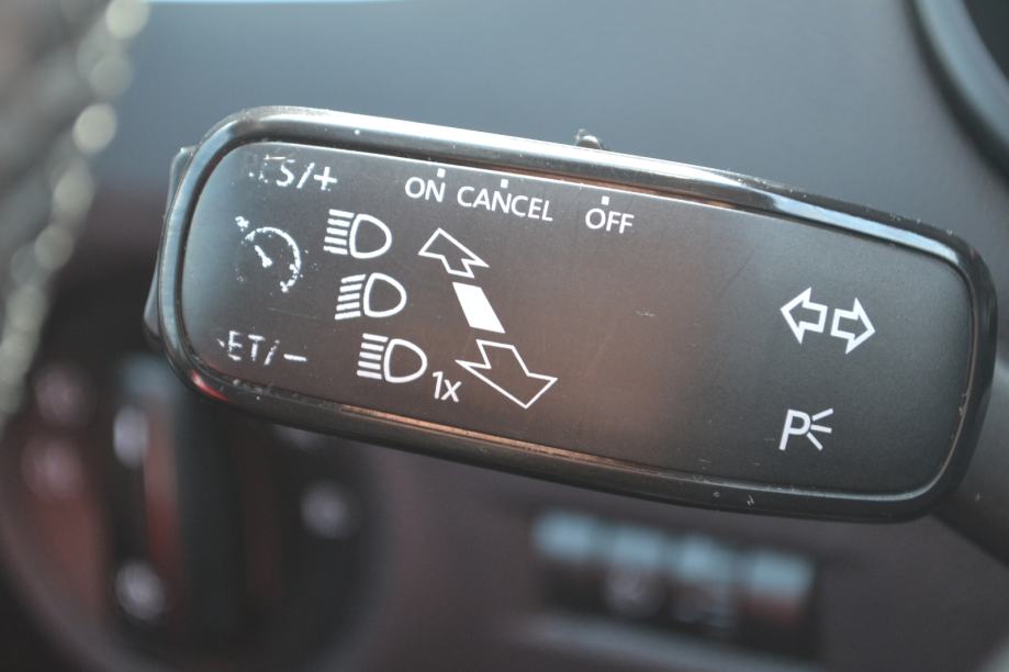Škoda Octavia Combi 2,0 TDI ** euro 6 ** MOTOR I LIMARIJA ODLIČNI **, fotografija 18