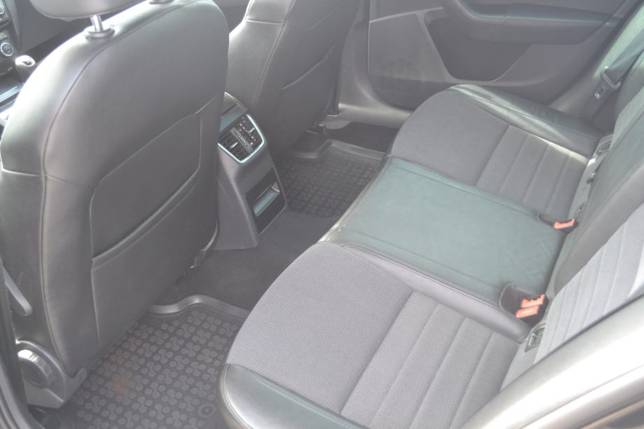 Škoda Octavia Combi 2,0 TDI ** euro 6 ** MOTOR I LIMARIJA ODLIČNI **, fotografija 10