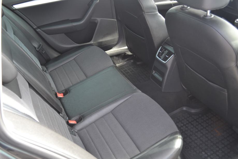 Škoda Octavia Combi 2,0 TDI ** euro 6 ** MOTOR I LIMARIJA ODLIČNI **, fotografija 12