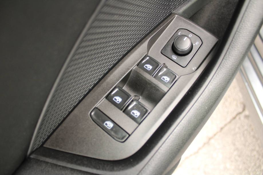 Škoda Octavia Combi 2.0 TDi -nije uvoz, fotografija 14