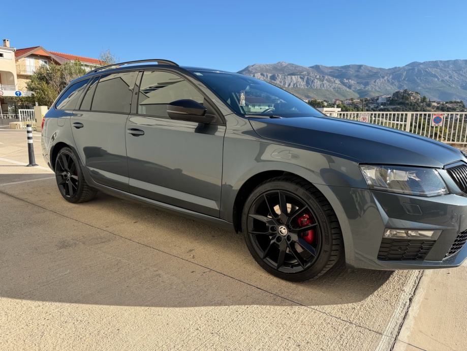 Škoda Octavia Combi 2,0 TDI RS DSG automatik, fotografija 3