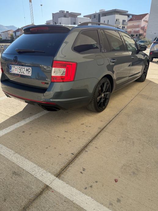 Škoda Octavia Combi 2,0 TDI RS DSG automatik, fotografija 5