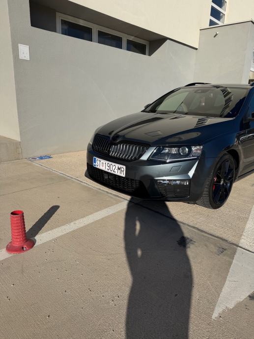 Škoda Octavia Combi 2,0 TDI RS DSG automatik, fotografija 2