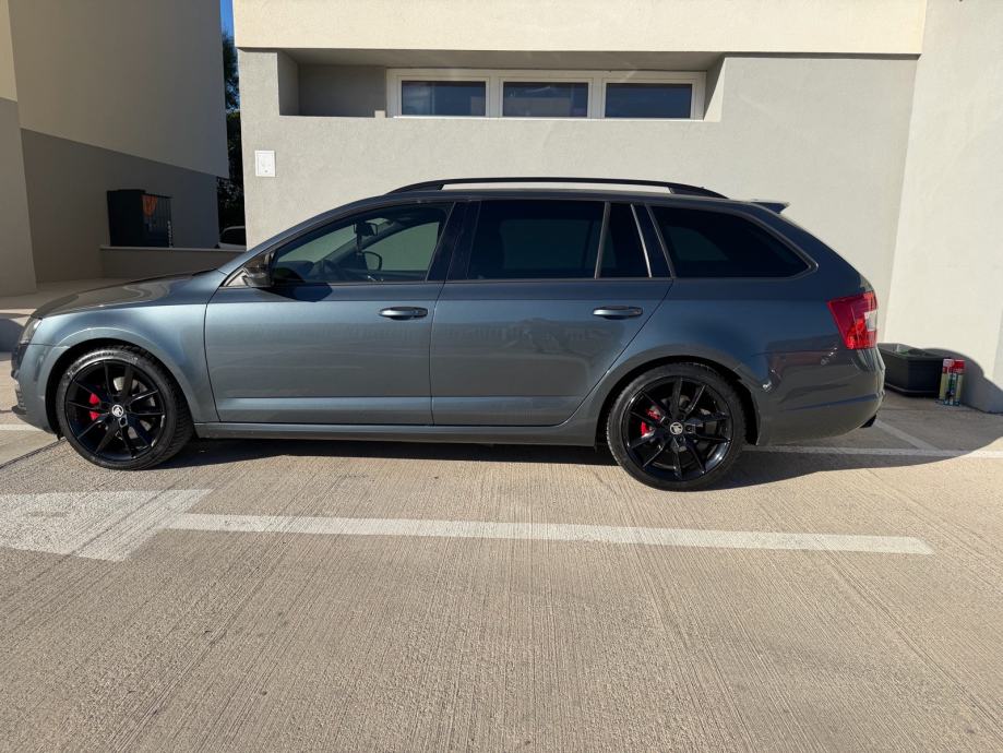 Škoda Octavia Combi 2,0 TDI RS DSG automatik, fotografija 6