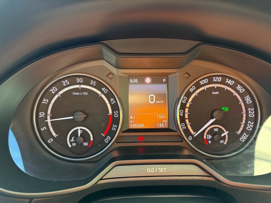Škoda Octavia Combi 2,0 TDI RS DSG automatik, fotografija 10