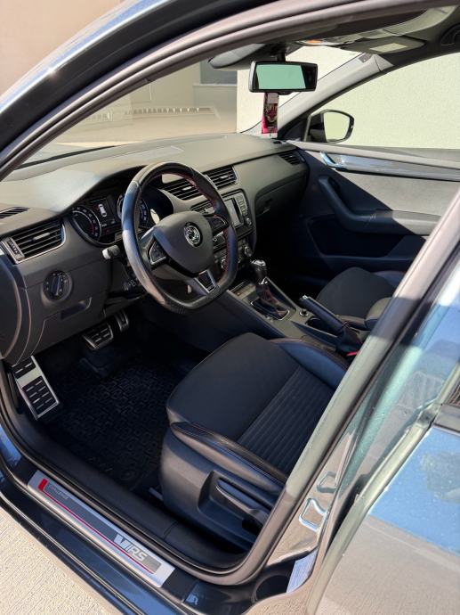 Škoda Octavia Combi 2,0 TDI RS DSG automatik, fotografija 8