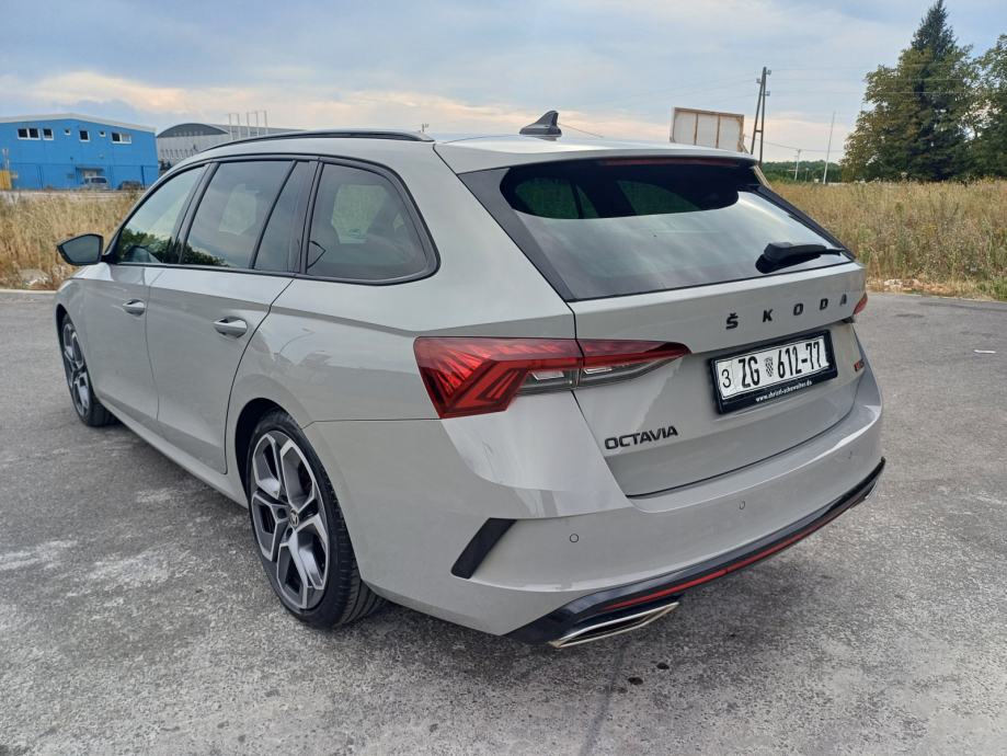 Škoda Octavia Combi RS 2,0 TDI, fotografija 2