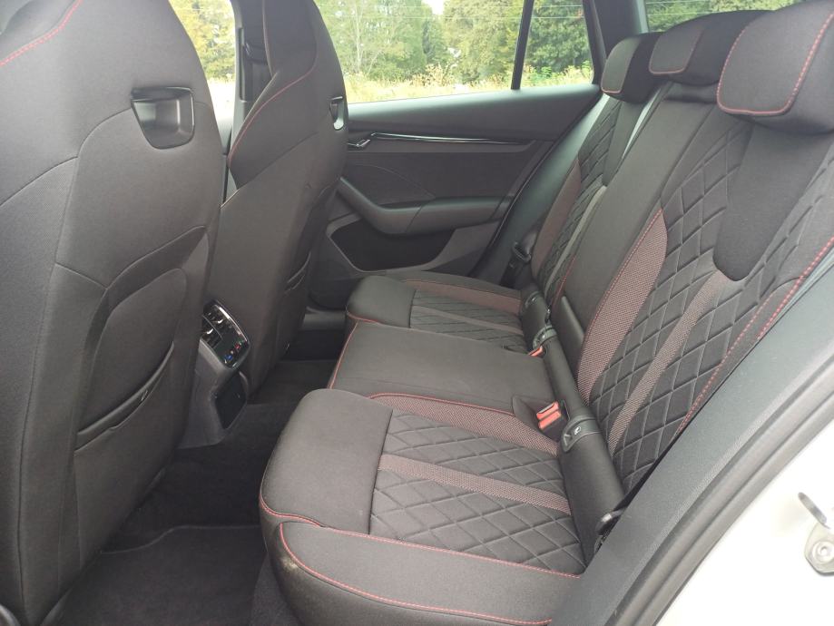 Škoda Octavia Combi RS 2,0 TDI, fotografija 16