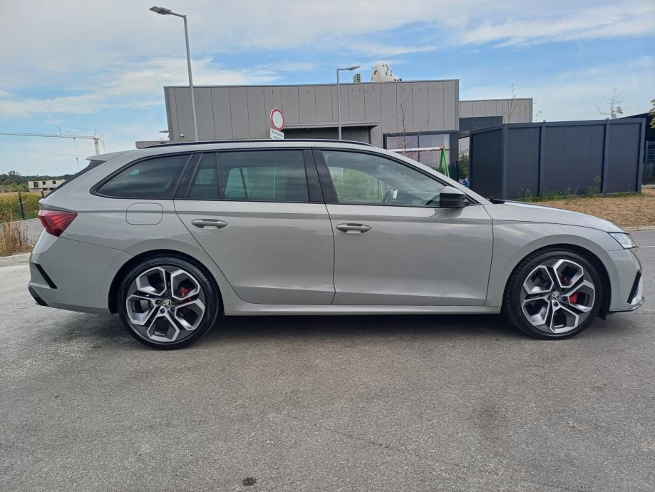 Škoda Octavia Combi RS 2,0 TDI, fotografija 10