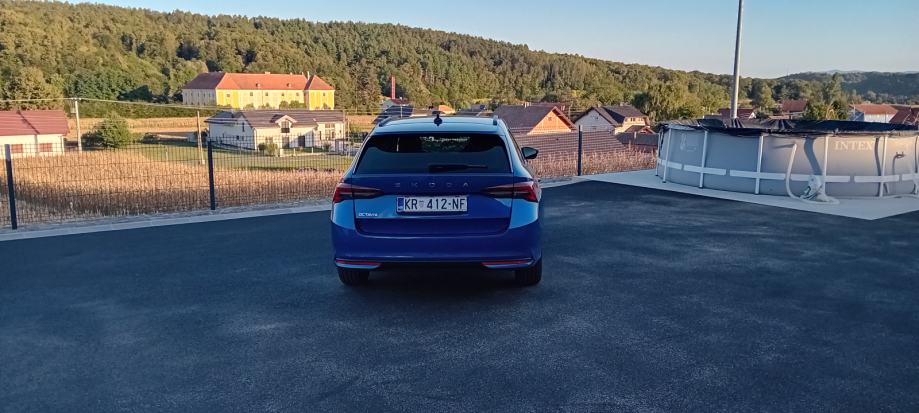 Škoda Octavia Combi 2,0 TDI (Novi model), fotografija 12