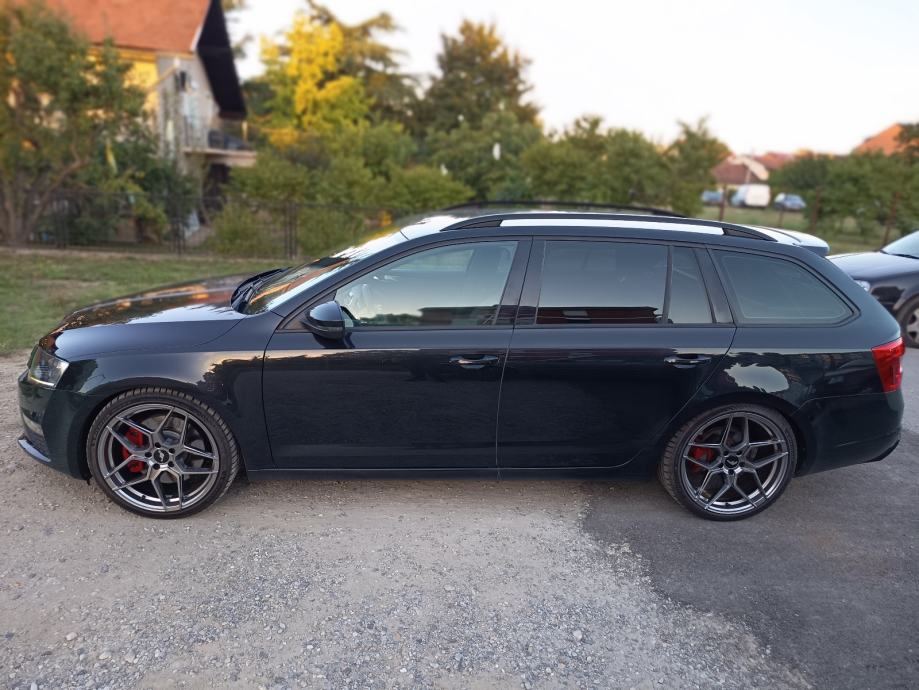 Škoda Octavia Combi 2,0 TDI, fotografija 4