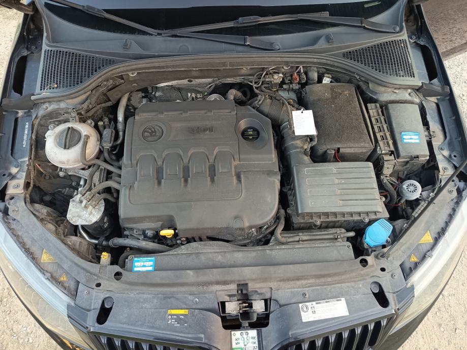 Škoda Octavia Combi 2,0 TDI, fotografija 12