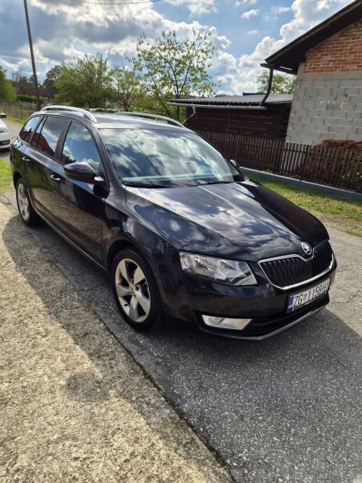 Škoda Octavia Combi 2,0 TDI, fotografija 3