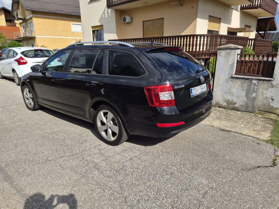Škoda Octavia Combi 2,0 TDI, fotografija 6