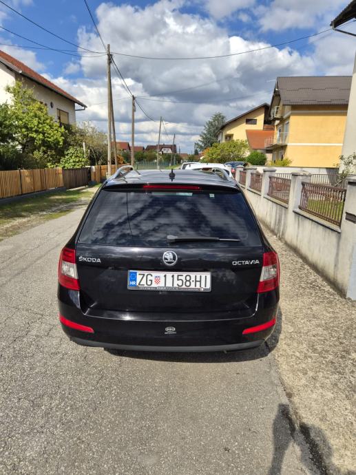 Škoda Octavia Combi 2,0 TDI, fotografija 5